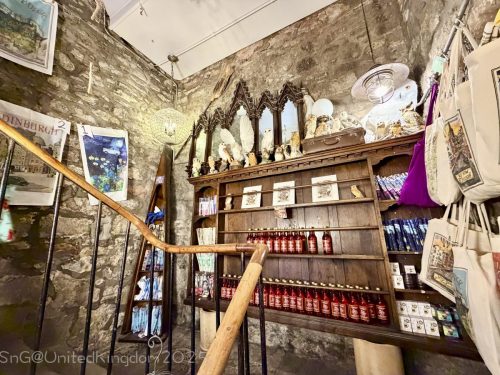 2025UnitedKingdom 816