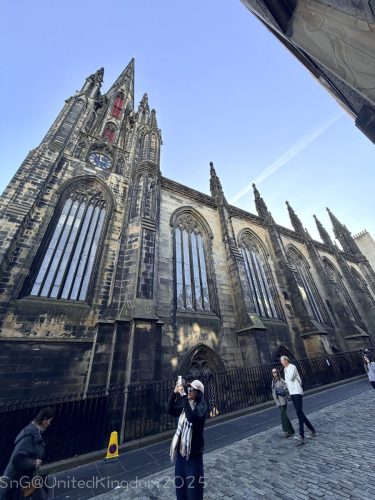 2025UnitedKingdom 830